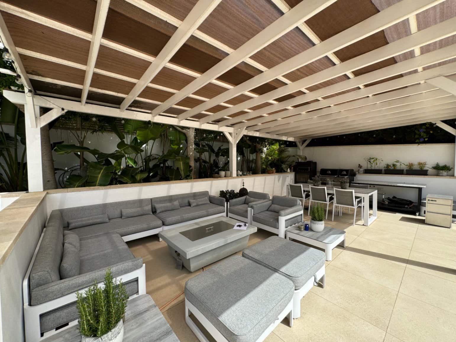 5 bedroom Villa for sale in La Nucia with pool garage - € 790,000 (Ref: 8771055)