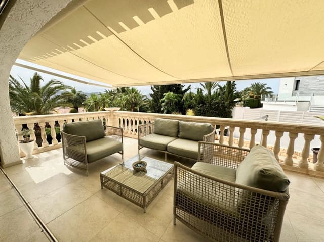 5 bedroom Villa for sale in La Nucia with pool garage - € 790,000 (Ref: 8771055)