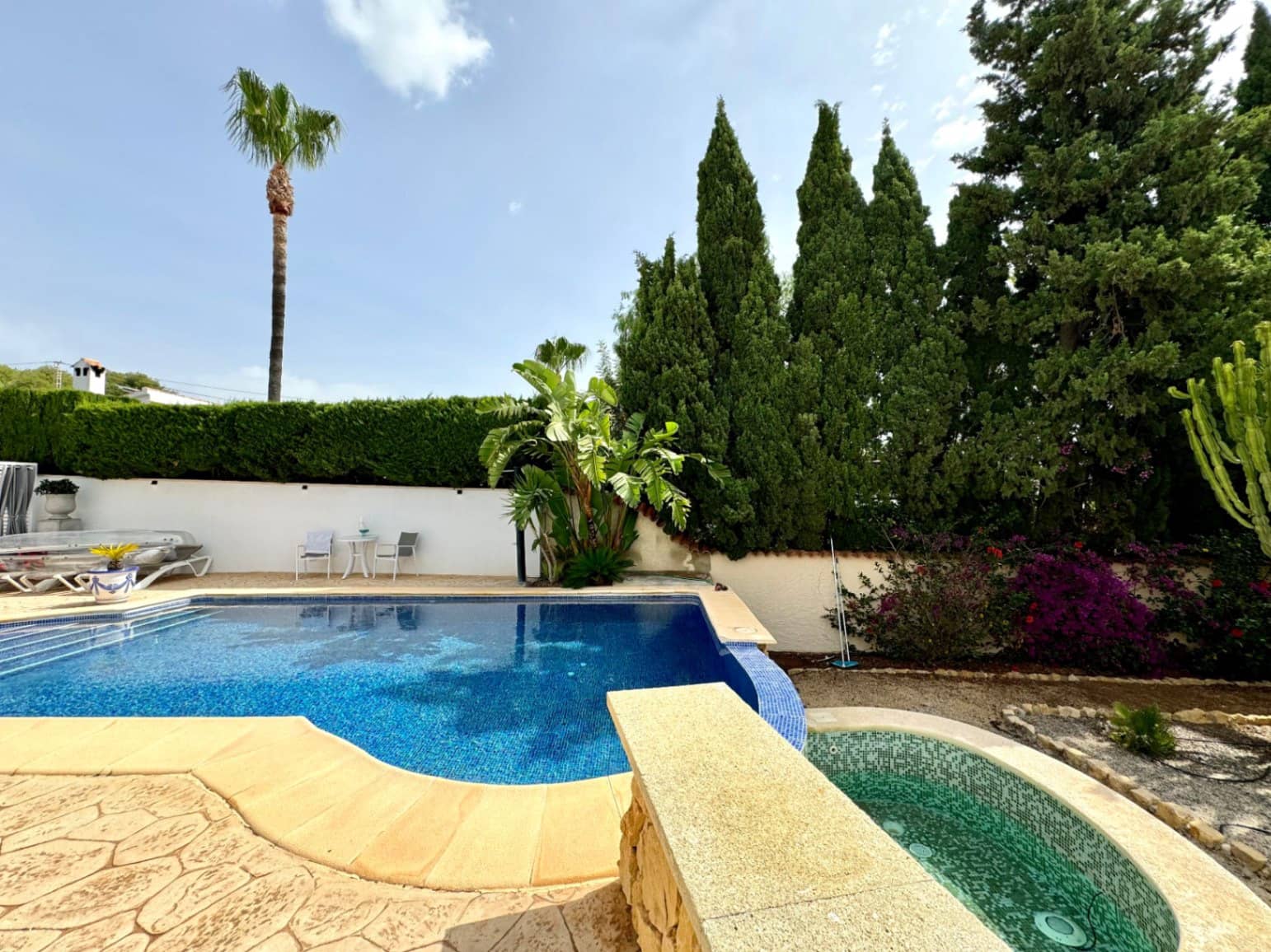 5 bedroom Villa for sale in La Nucia with pool garage - € 790,000 (Ref: 8771055)
