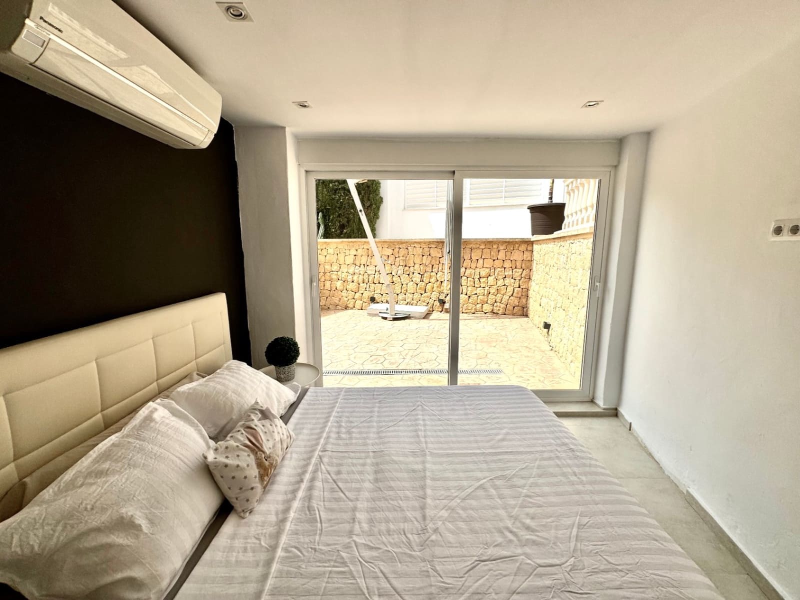 5 bedroom Villa for sale in La Nucia with pool garage - € 790,000 (Ref: 8771055)