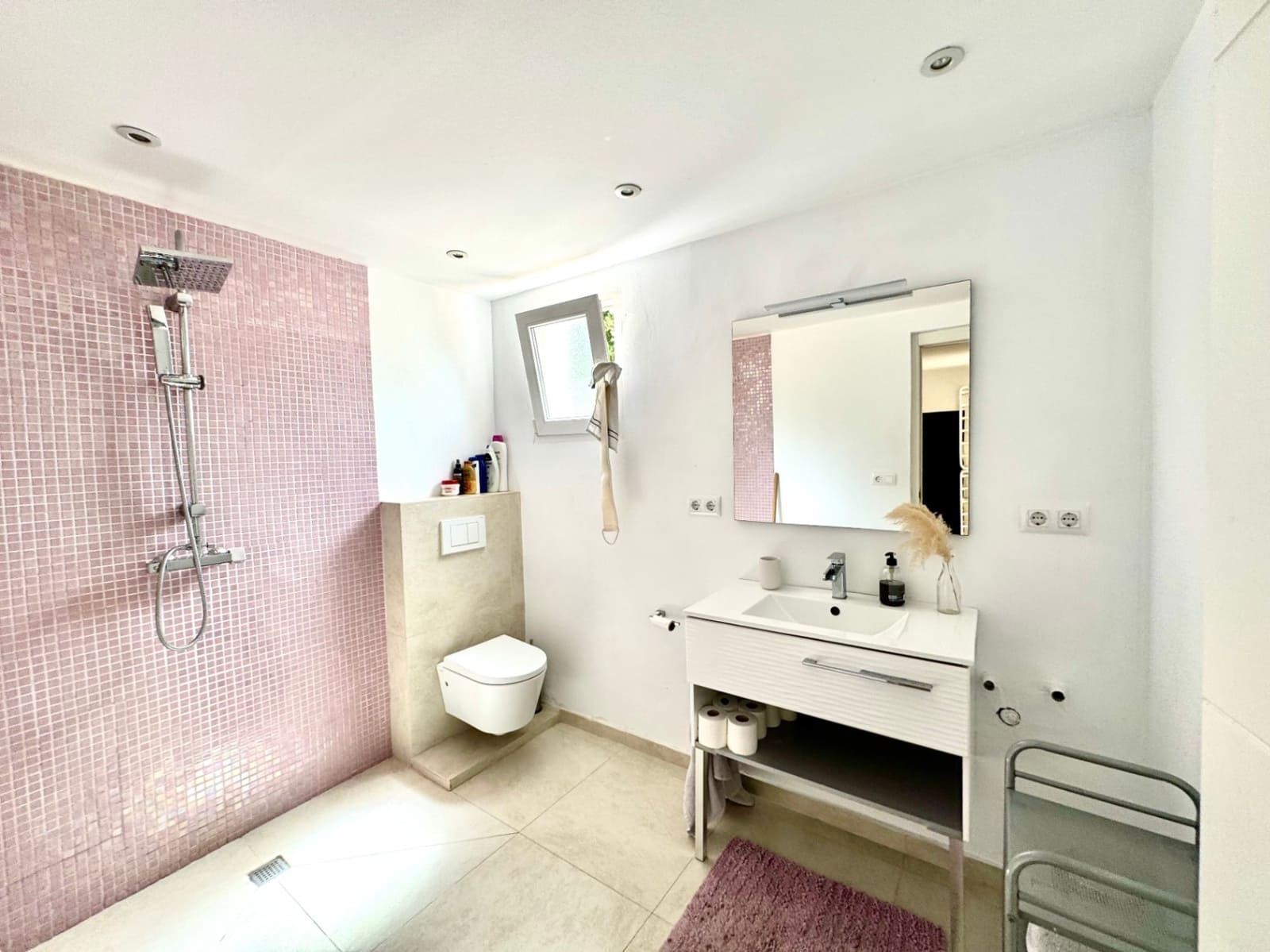 5 bedroom Villa for sale in La Nucia with pool garage - € 790,000 (Ref: 8771055)