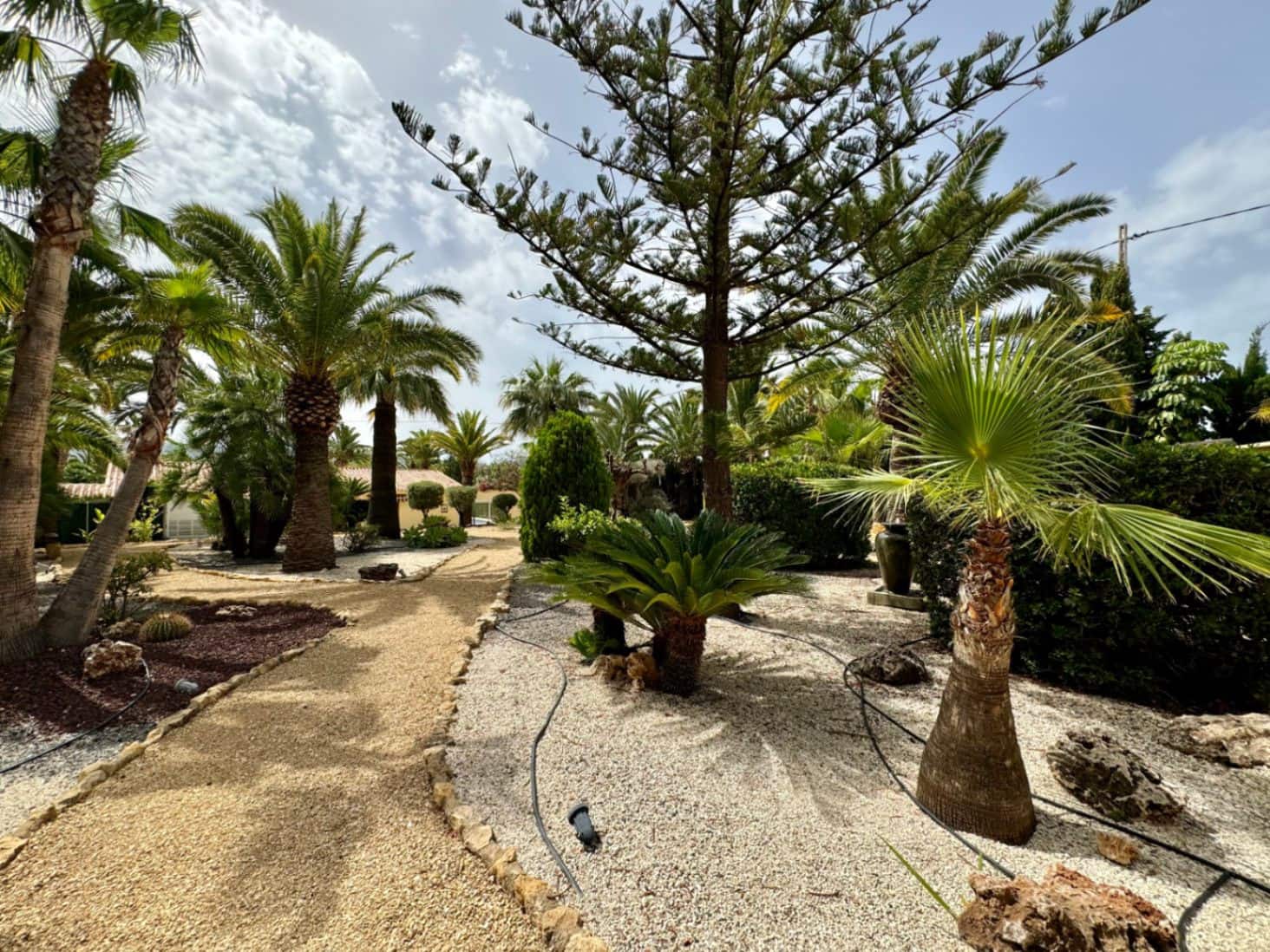 5 bedroom Villa for sale in La Nucia with pool garage - € 790,000 (Ref: 8771055)