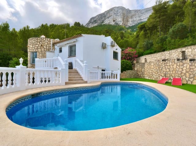 4 soverom Villa til salgs i Dénia med svømmebasseng garasje - € 580 000 (Ref: 8771057)