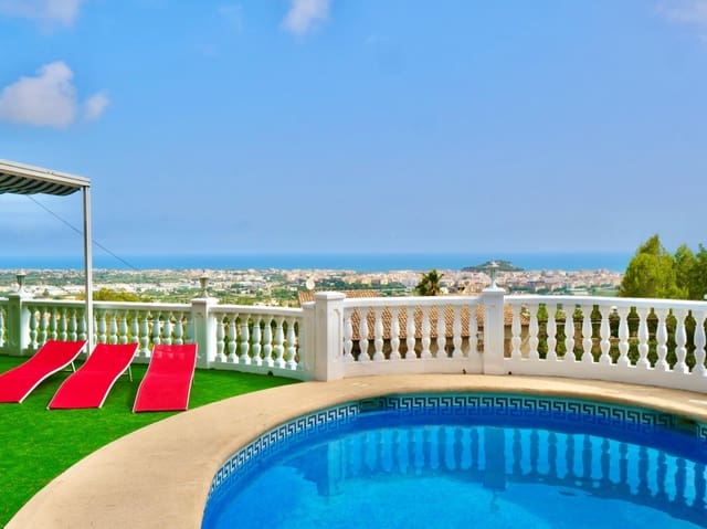 4 soverom Villa til salgs i Dénia med svømmebasseng garasje - € 580 000 (Ref: 8771057)