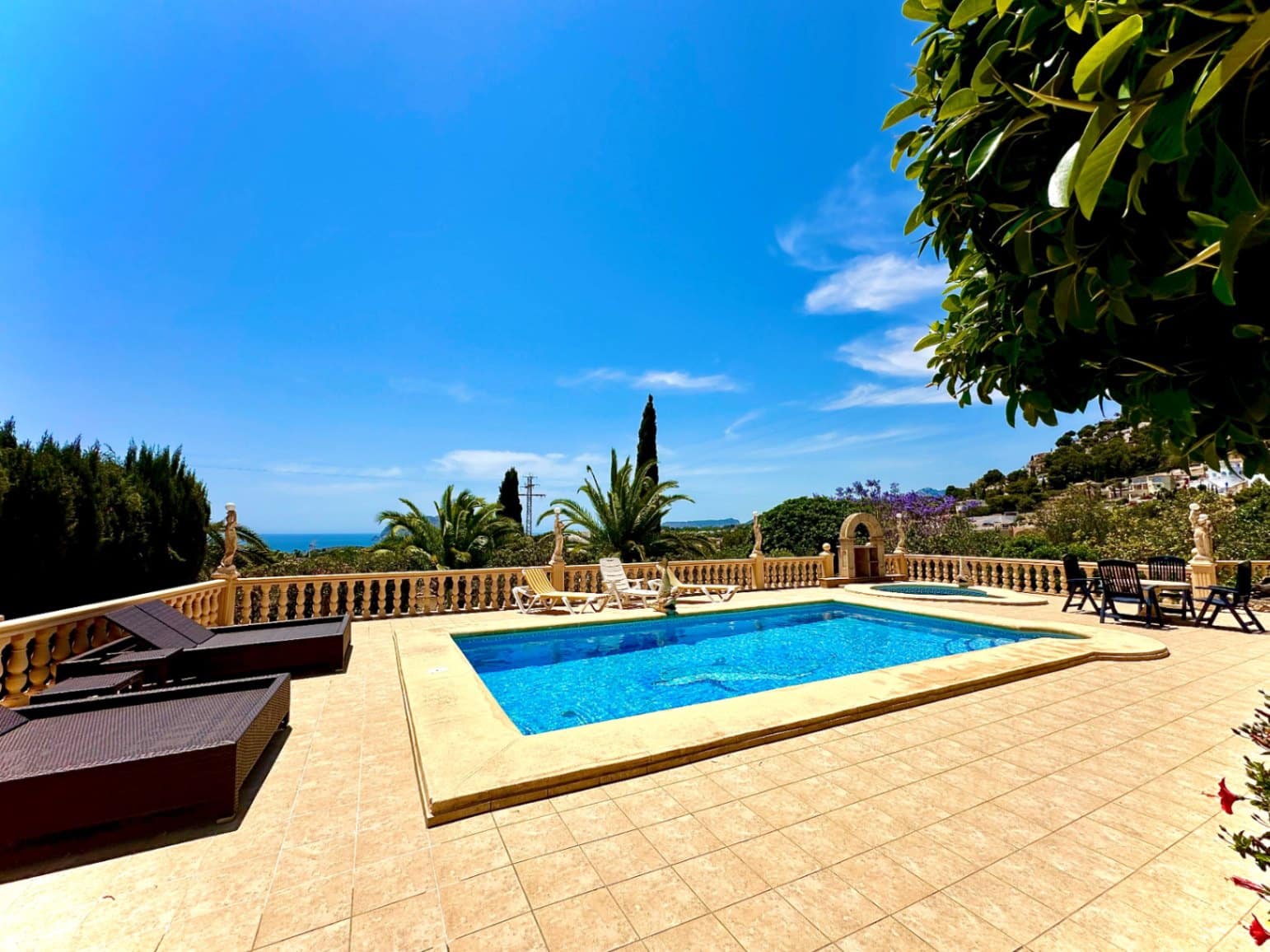 4 soverom Villa til salgs i Moraira med svømmebasseng - € 1 190 000 (Ref: 8771059)