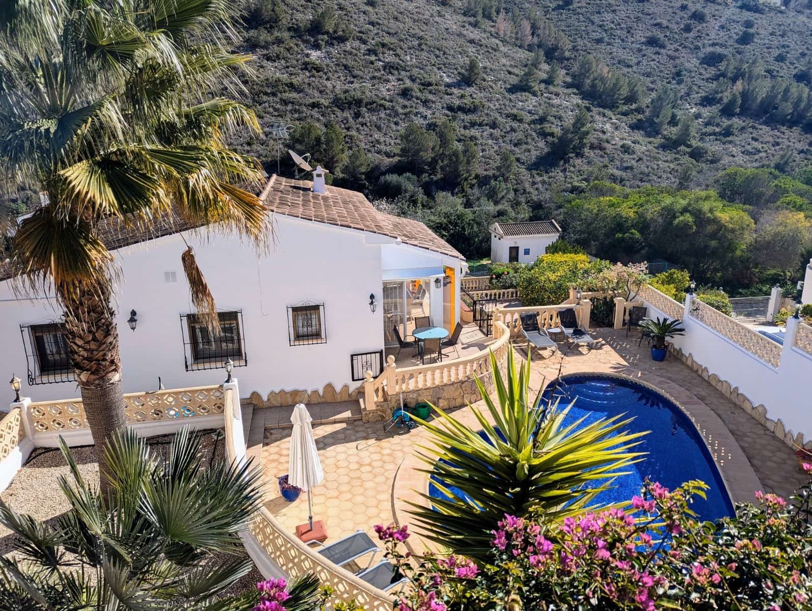 4 bedroom Villa for sale in Moraira with pool garage - € 665,000 (Ref: 8779774)
