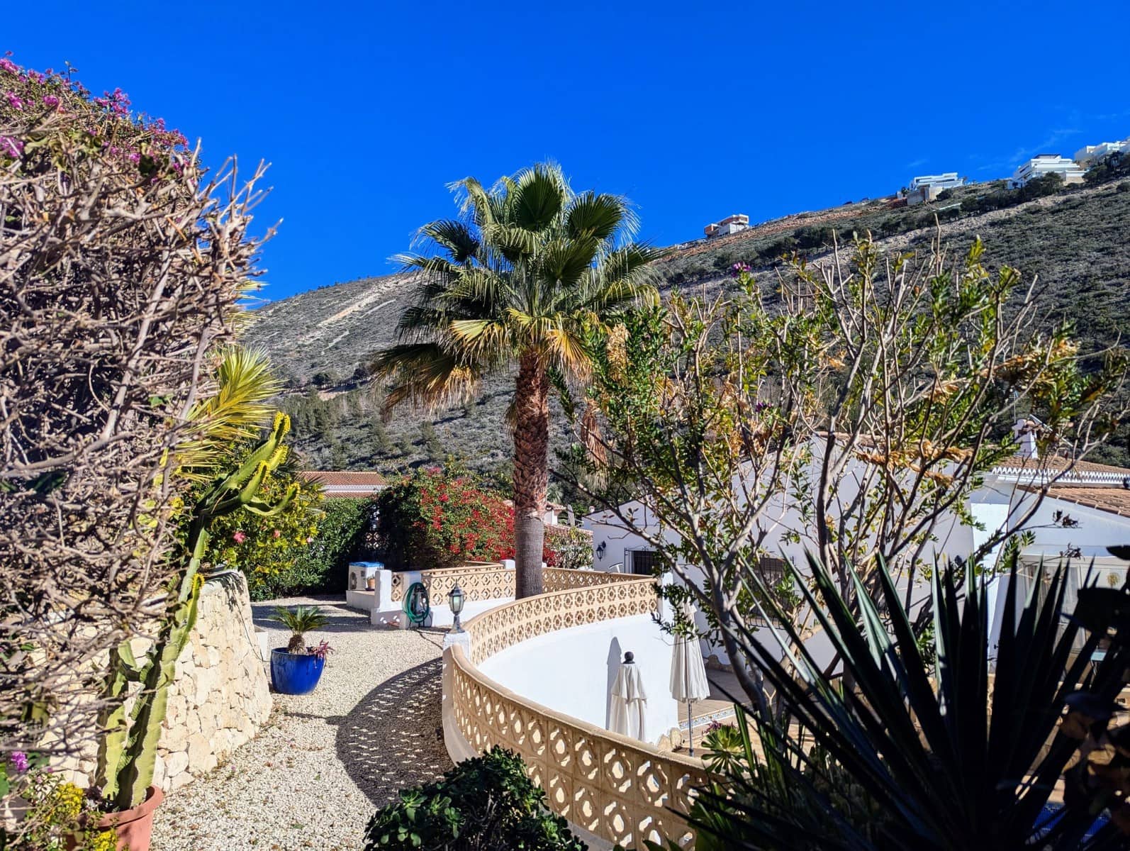 4 bedroom Villa for sale in Moraira with pool garage - € 665,000 (Ref: 8779774)