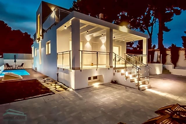 4 bedroom Villa for sale in La Nucia with pool - € 620,000 (Ref: 8814812)