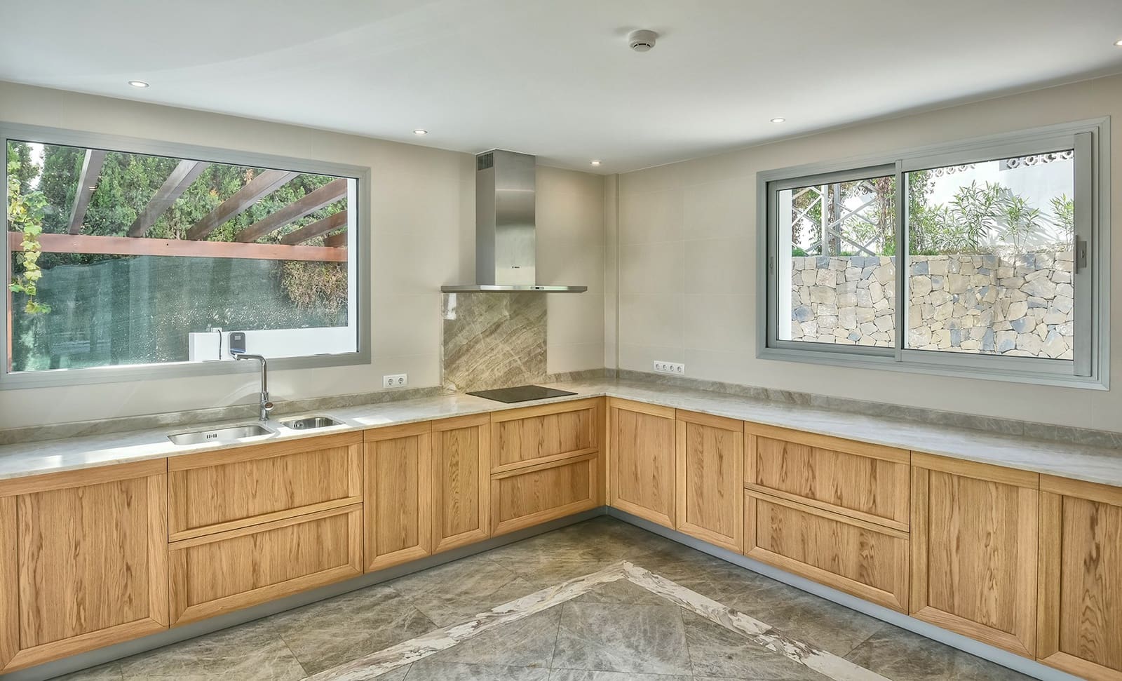 3 makuuhuone Huvila myytävänä paikassa Calpe / Calp mukana uima-altaan - 2 950 000 € (Ref: 8816543)