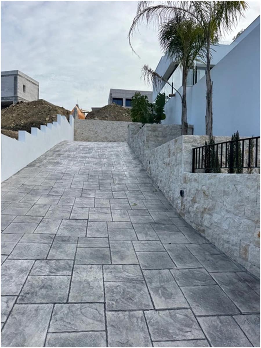 3 bedroom Villa for sale in Calpe / Calp - € 1,135,000 (Ref: 8820582)