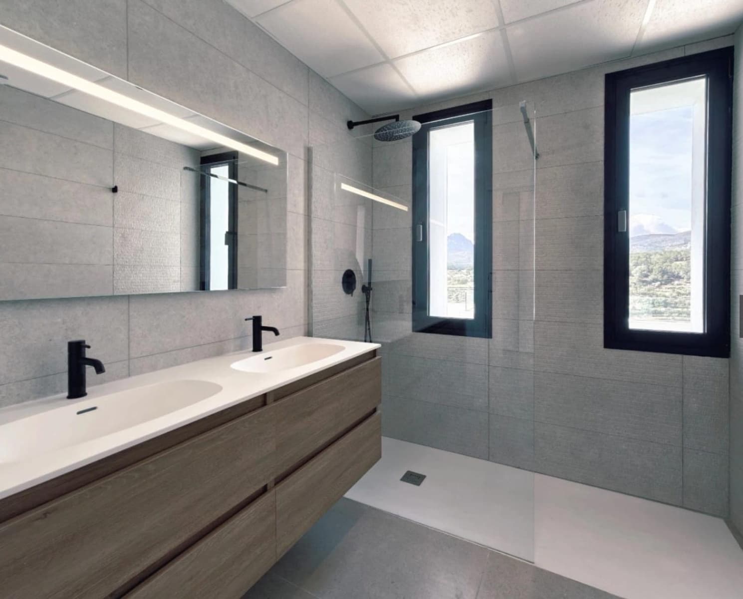 3 bedroom Villa for sale in Calpe / Calp - € 1,135,000 (Ref: 8820582)