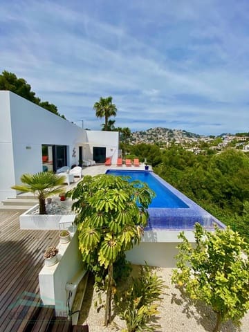 3 soveværelse Villa til salg i Benissa med swimmingpool garage - € 895.000 (Ref: 8905890)