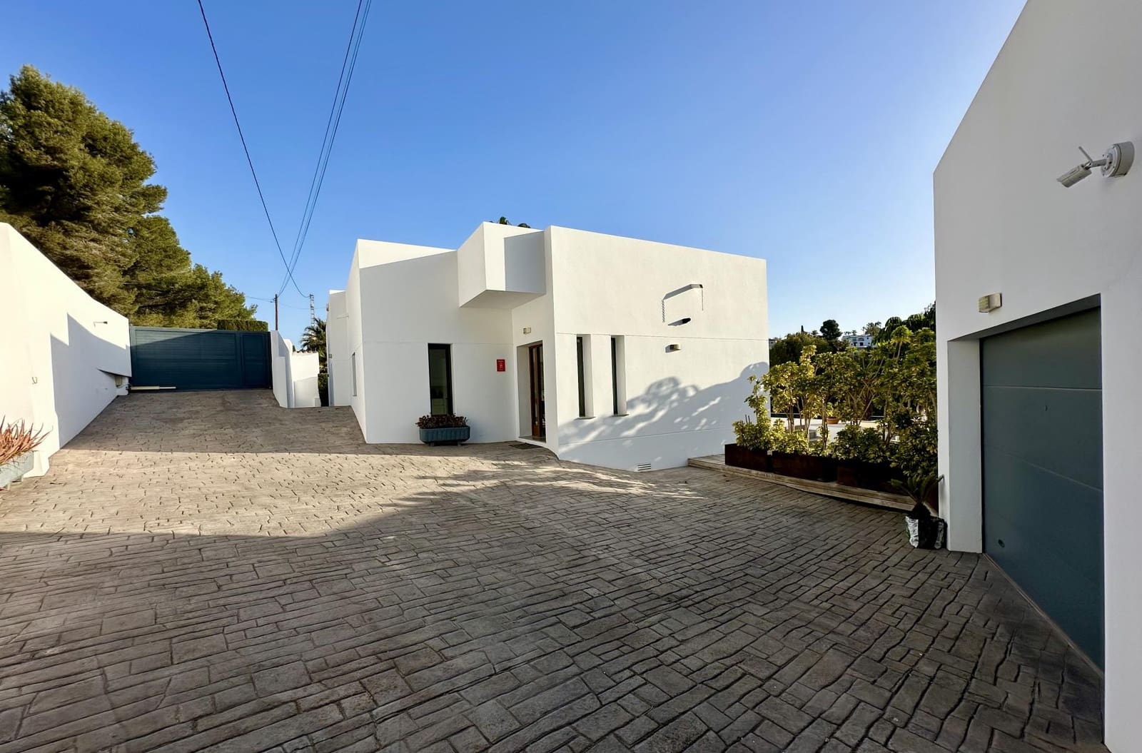 3 soveværelse Villa til salg i Benissa med swimmingpool garage - € 895.000 (Ref: 8905890)