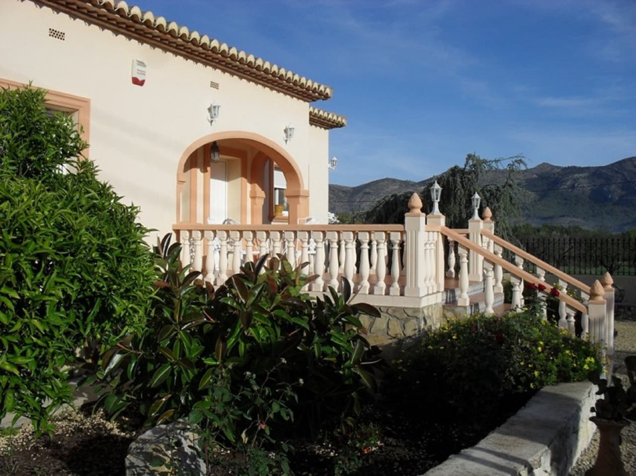 3 soveværelse Villa til salg i Jalon / Xalo med swimmingpool garage - € 599.000 (Ref: 8907856)