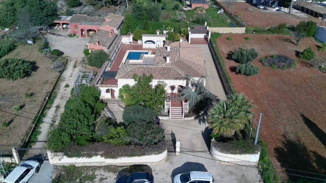 3 soveværelse Villa til salg i Jalon / Xalo med swimmingpool garage - € 599.000 (Ref: 8907856)