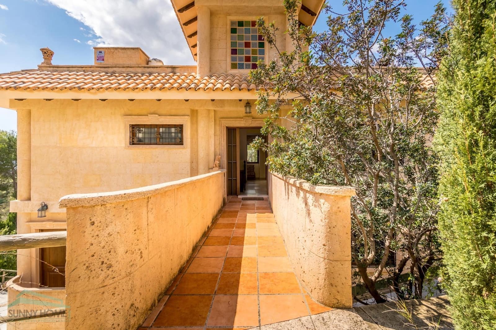 4 bedroom Villa for sale in Altea with pool garage - € 645,000 (Ref: 8907860)