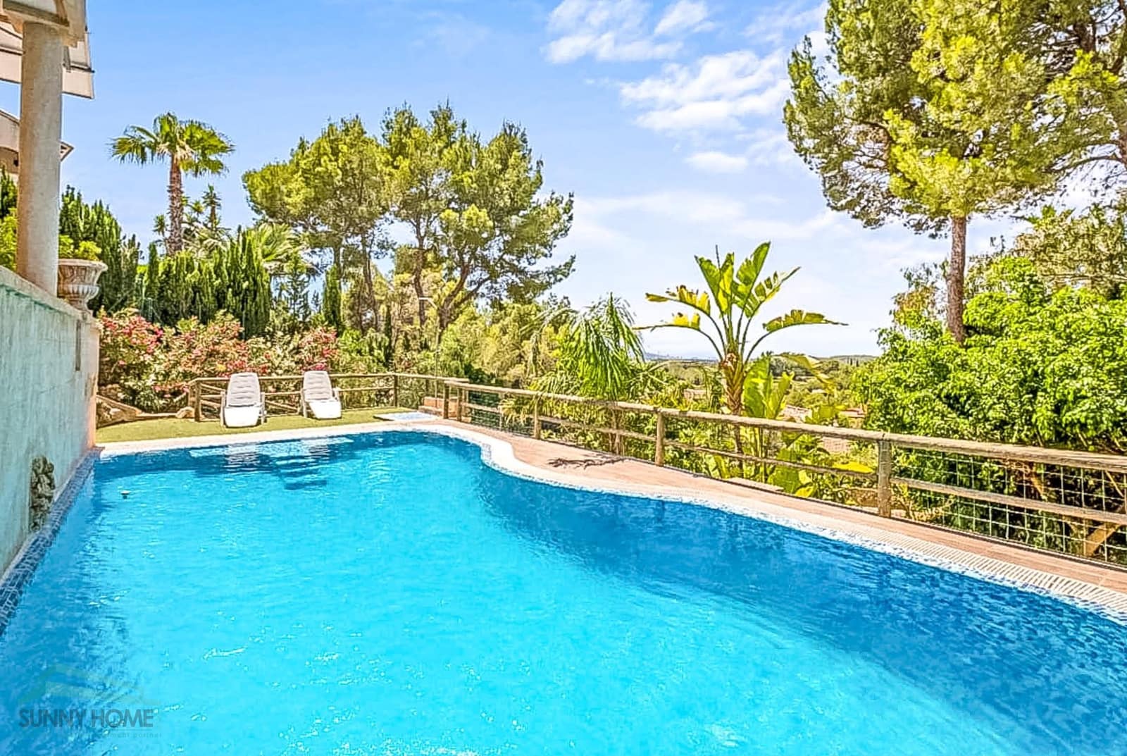 4 bedroom Villa for sale in Altea with pool garage - € 645,000 (Ref: 8907860)