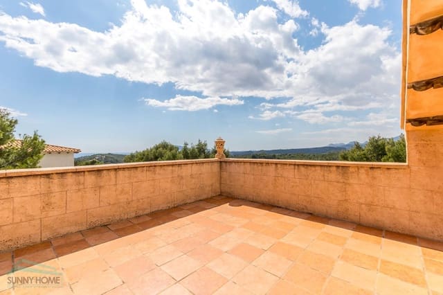 4 bedroom Villa for sale in Altea with pool garage - € 645,000 (Ref: 8907860)