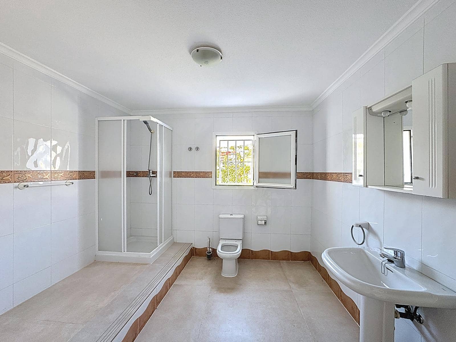 4 soveværelse Villa til salg i Benitachell / Benitatxell med swimmingpool garage - € 765.000 (Ref: 8958269)