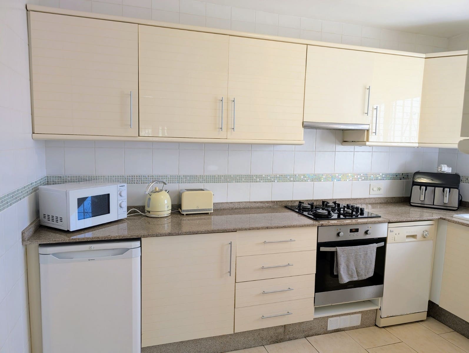 2 Zimmer Villa zu verkaufen in Benitachell / Benitatxell mit Pool Garage - 450.000 € (Ref: 8958273)