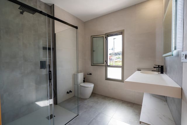 3 soverom Kjedet enebolig til salgs i Bigastro med svømmebasseng - € 329 900 (Ref: 8981881)