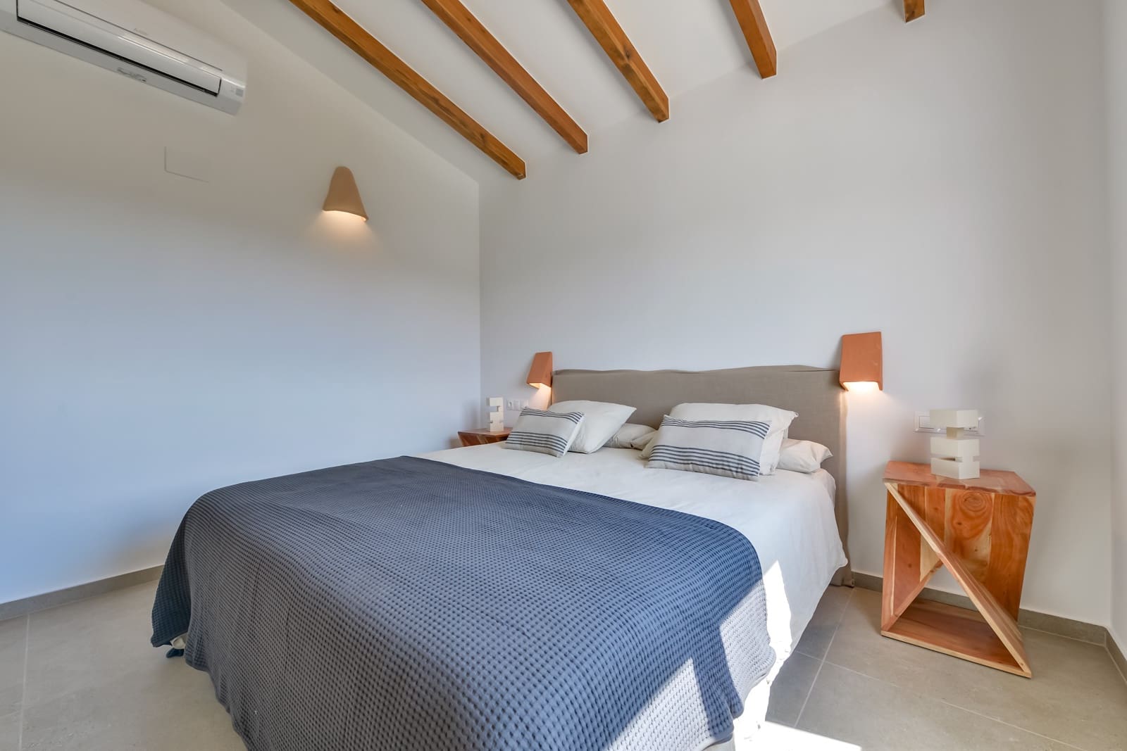 5 bedroom Villa for sale in Altea with pool - € 1,695,000 (Ref: 9008207)