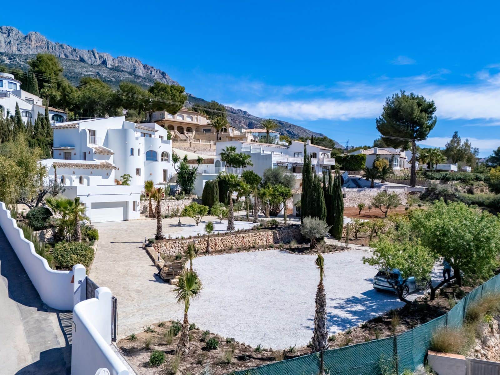 5 bedroom Villa for sale in Altea with pool - € 1,695,000 (Ref: 9008207)