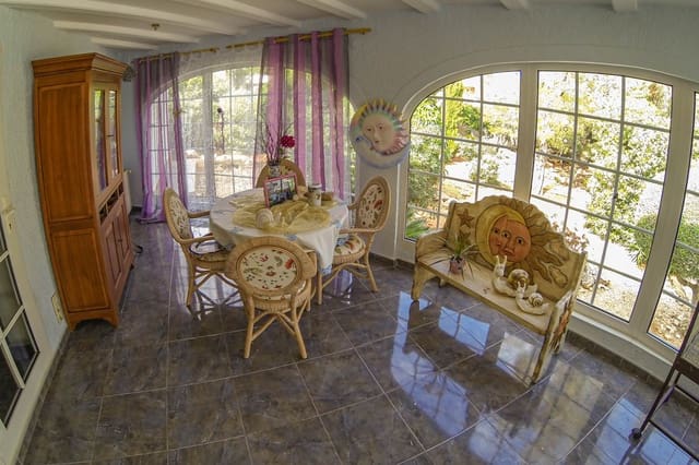 6 bedroom Villa for sale in Dénia with pool garage - € 790,000 (Ref: 9033869)