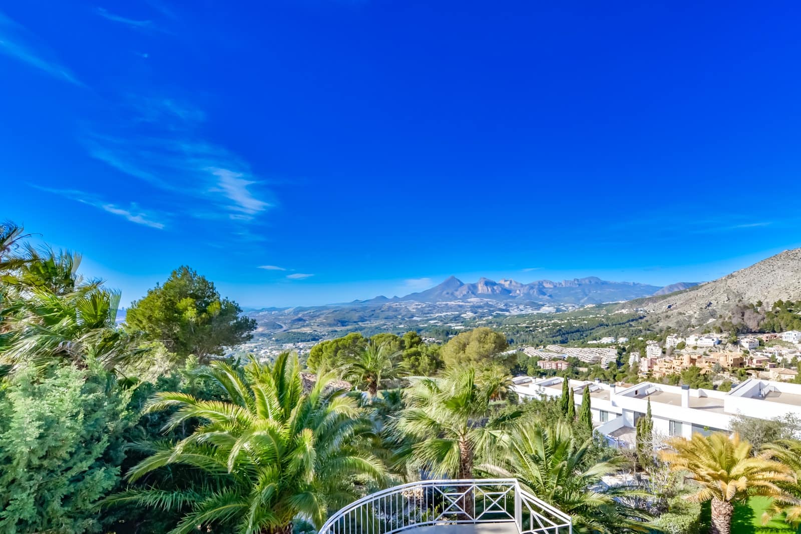 8 soveværelse Villa til salg i Altea med swimmingpool garage - € 2.650.000 (Ref: 9033905)