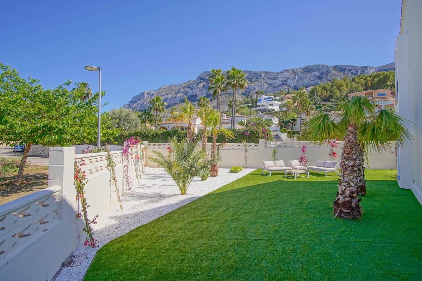 2 soveværelse Lejlighed til salg i Denia med swimmingpool - € 389.300 (Ref: 9033916)