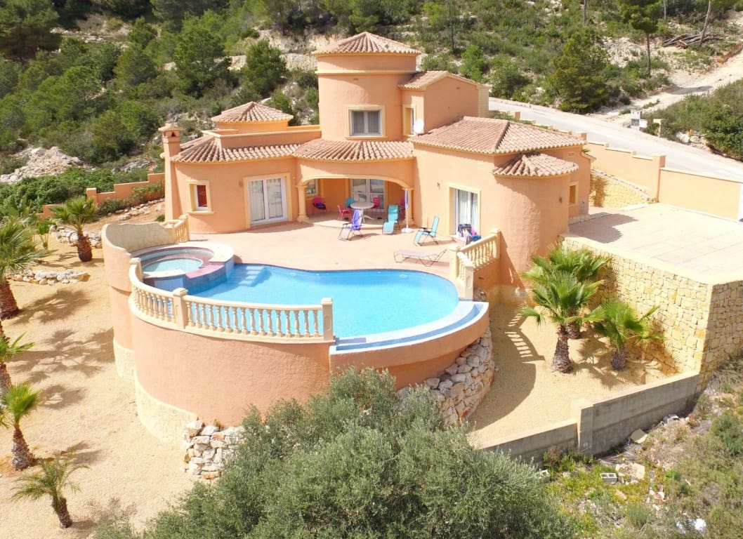 3 soveværelse Villa til salg i Javea / Xabia med swimmingpool - € 750.000 (Ref: 9033919)
