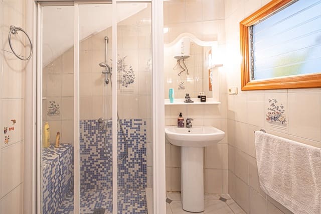 4 bedroom Townhouse for sale in Gata de Gorgos with pool - € 380,000 (Ref: 9033929)