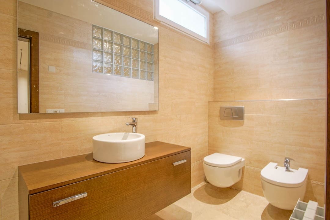 5 bedroom Villa for sale in Alfaz del Pi / L'Alfas del Pi with pool garage - € 1,600,000 (Ref: 9033961)