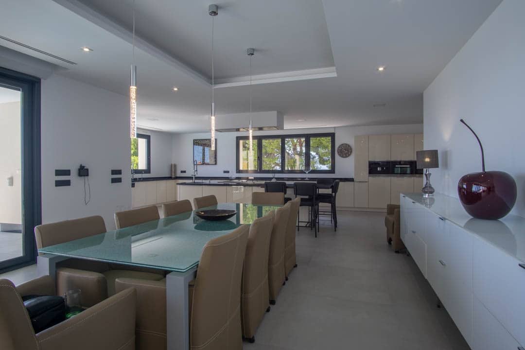 5 bedroom Villa for sale in Altea with pool garage - € 3,500,000 (Ref: 9033985)