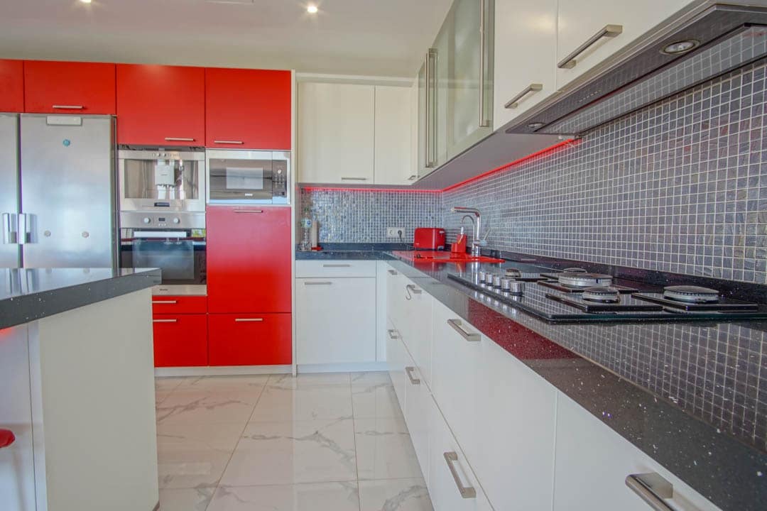 8 chambre Villa/Maison à vendre à La Nucia avec piscine - 2 500 000 € (Ref: 9033994)