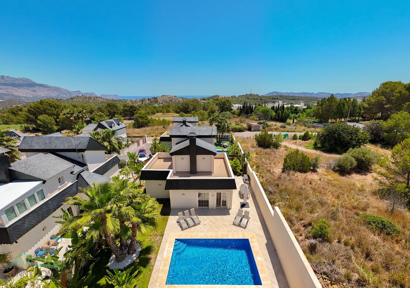 3 makuuhuone Huvila myytävänä paikassa Polop mukana uima-altaan - 490 000 € (Ref: 9034674)