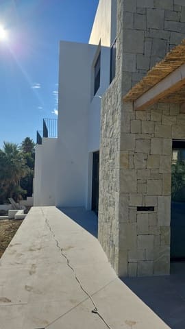 4 quarto Moradia para venda em Calpe / Calp com piscina - 1 575 000 € (Ref: 9050492)