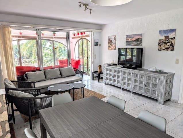 3 soveværelse Semi-Rækkehus til salg i Moraira, Teulada-Moraira med swimmingpool garage - € 535.000 (Ref: 9050493)