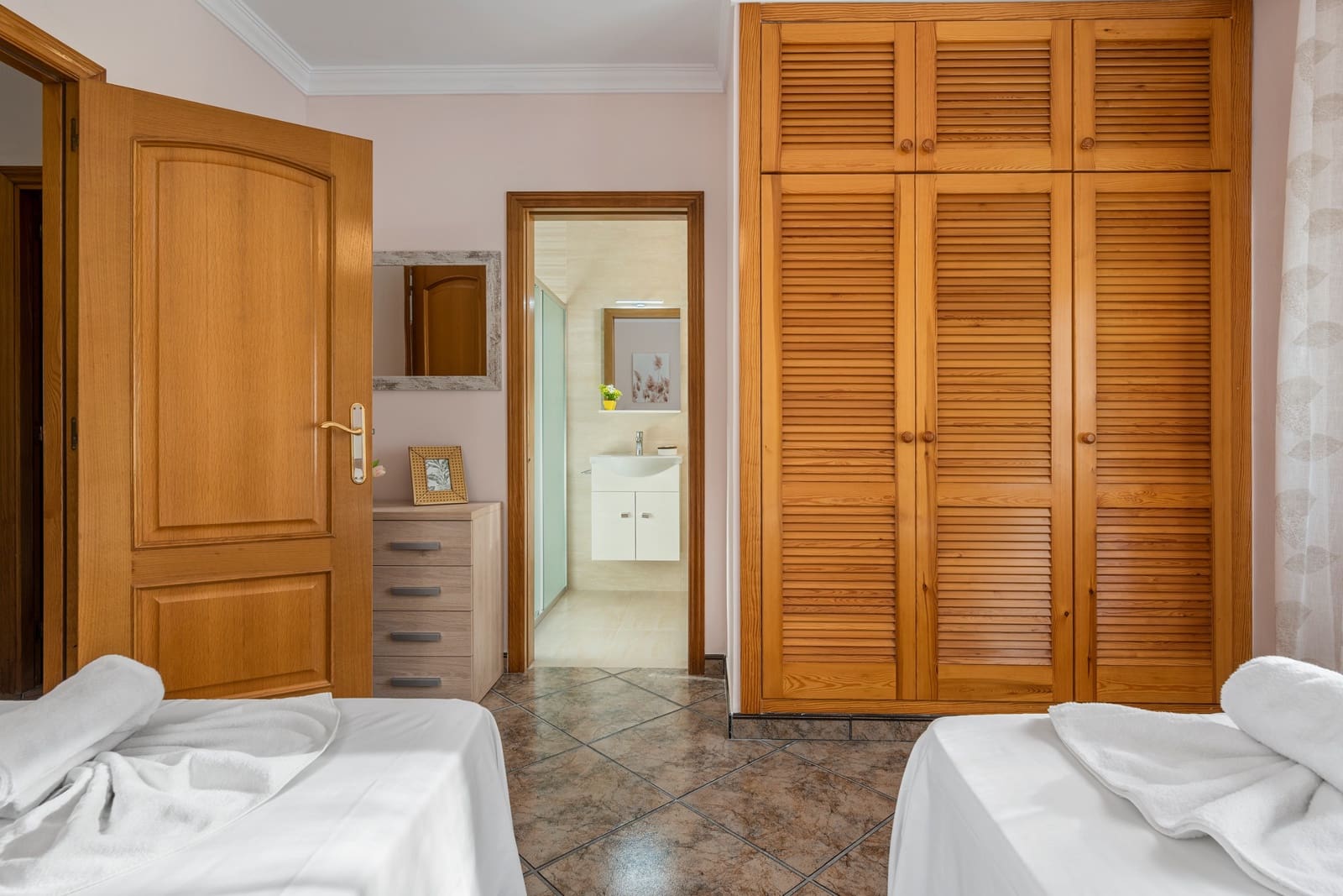 6 bedroom Villa for sale in Calpe / Calp with pool - € 1,200,000 (Ref: 9072613)