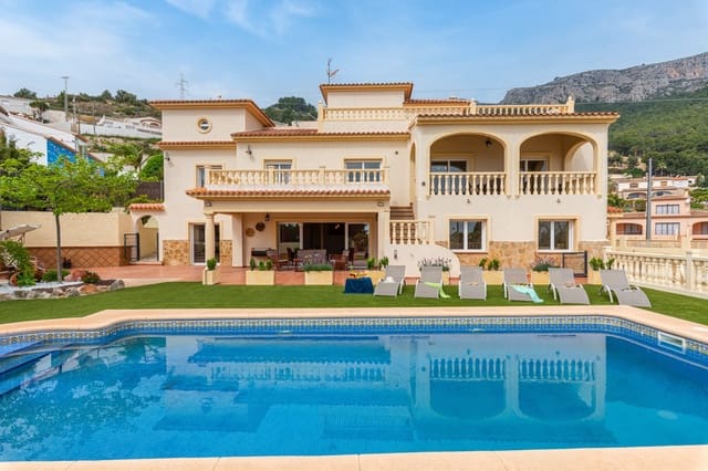 6 makuuhuone Huvila myytävänä paikassa Calpe / Calp mukana uima-altaan - 1 200 000 € (Ref: 9072613)