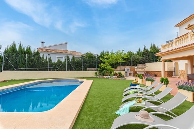 6 soveværelse Villa til salg i Calpe / Calp med swimmingpool - € 1.200.000 (Ref: 9072613)