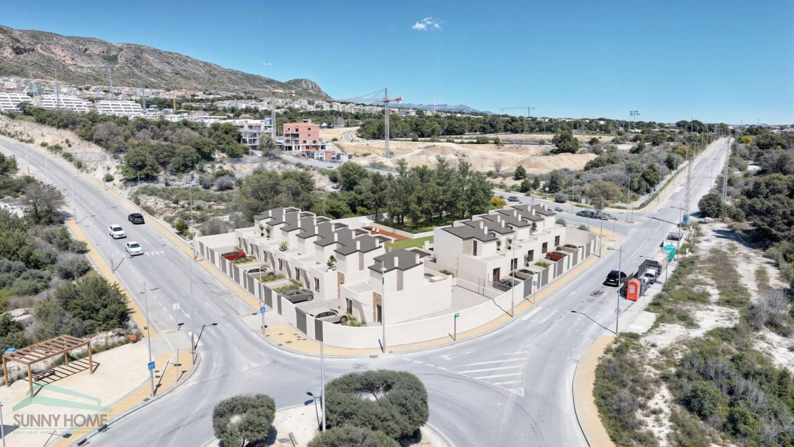 2 soveværelse Semi-Rækkehus til salg i Finestrat med swimmingpool - € 355.000 (Ref: 9076669)