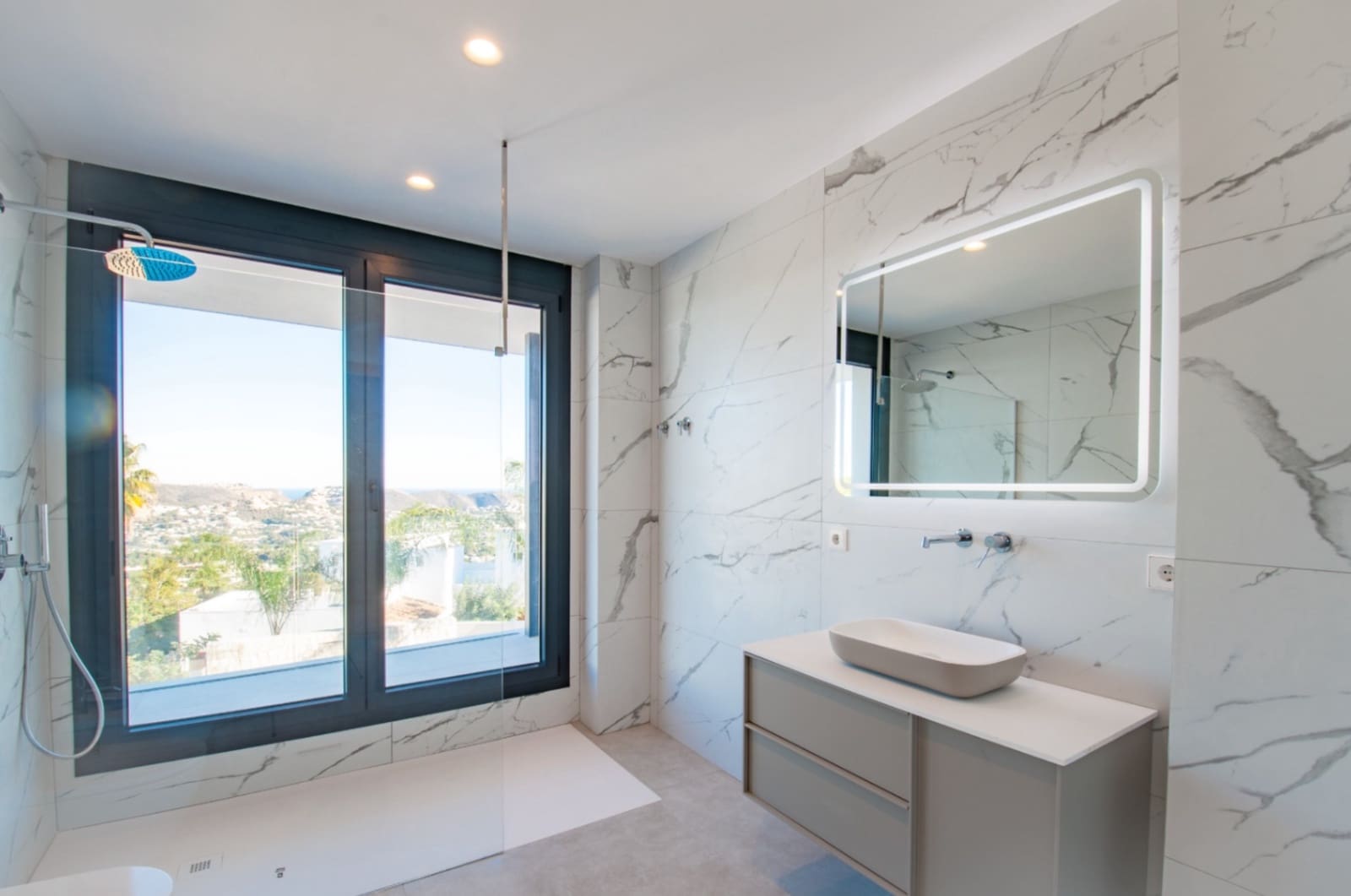 3 soveværelse Villa til salg i Moraira med swimmingpool garage - € 2.250.000 (Ref: 9079831)