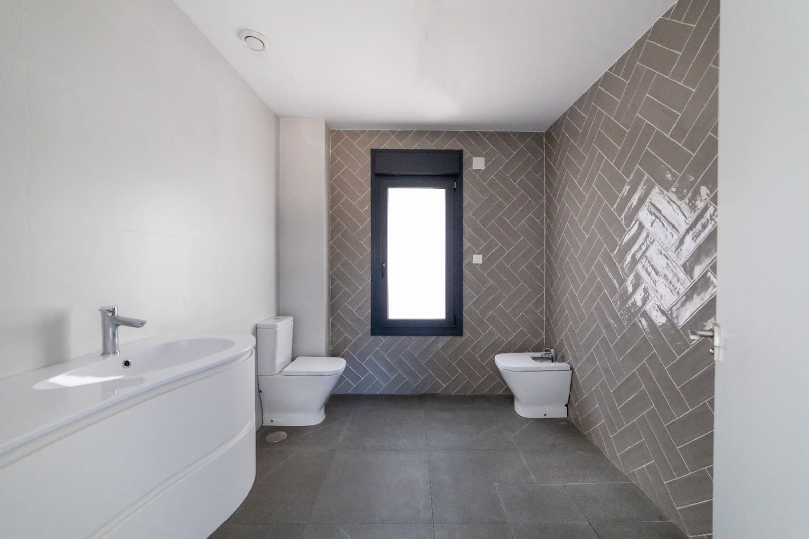 3 bedroom Villa for sale in Polop with pool garage - € 460,000 (Ref: 9079835)