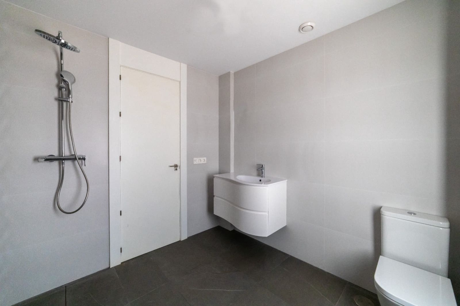 3 bedroom Villa for sale in Polop with pool garage - € 460,000 (Ref: 9079835)