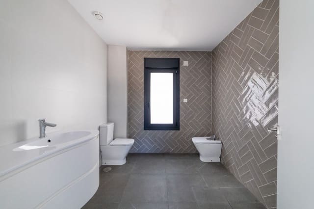 3 quarto Moradia para venda em Polop com piscina garagem - 460 000 € (Ref: 9079835)