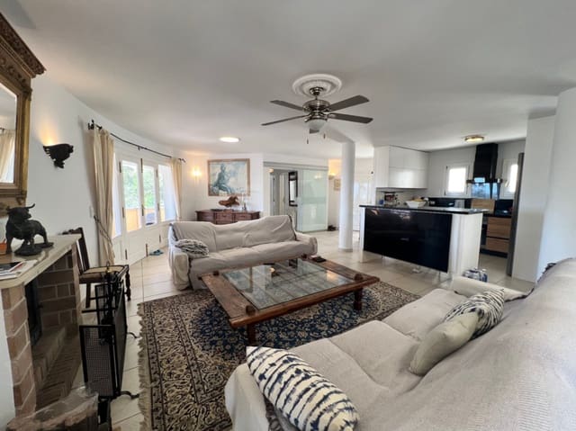 4 sypialnia Willa na sprzedaż w Moraira, Teulada-Moraira z basenem garażem - 980 000 € (Ref: 9079839)