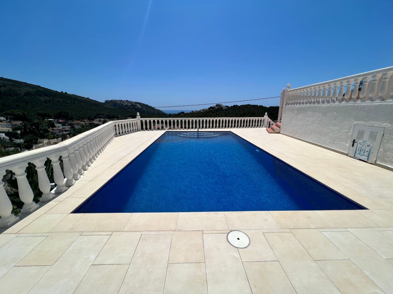 4 sypialnia Willa na sprzedaż w Moraira z basenem garażem - 980 000 € (Ref: 9079839)