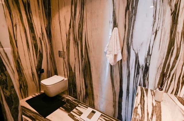 5 makuuhuone Huvila myytävänä paikassa Benissa mukana uima-altaan 
autotalli - 3 300 000 € (Ref: 9079841)