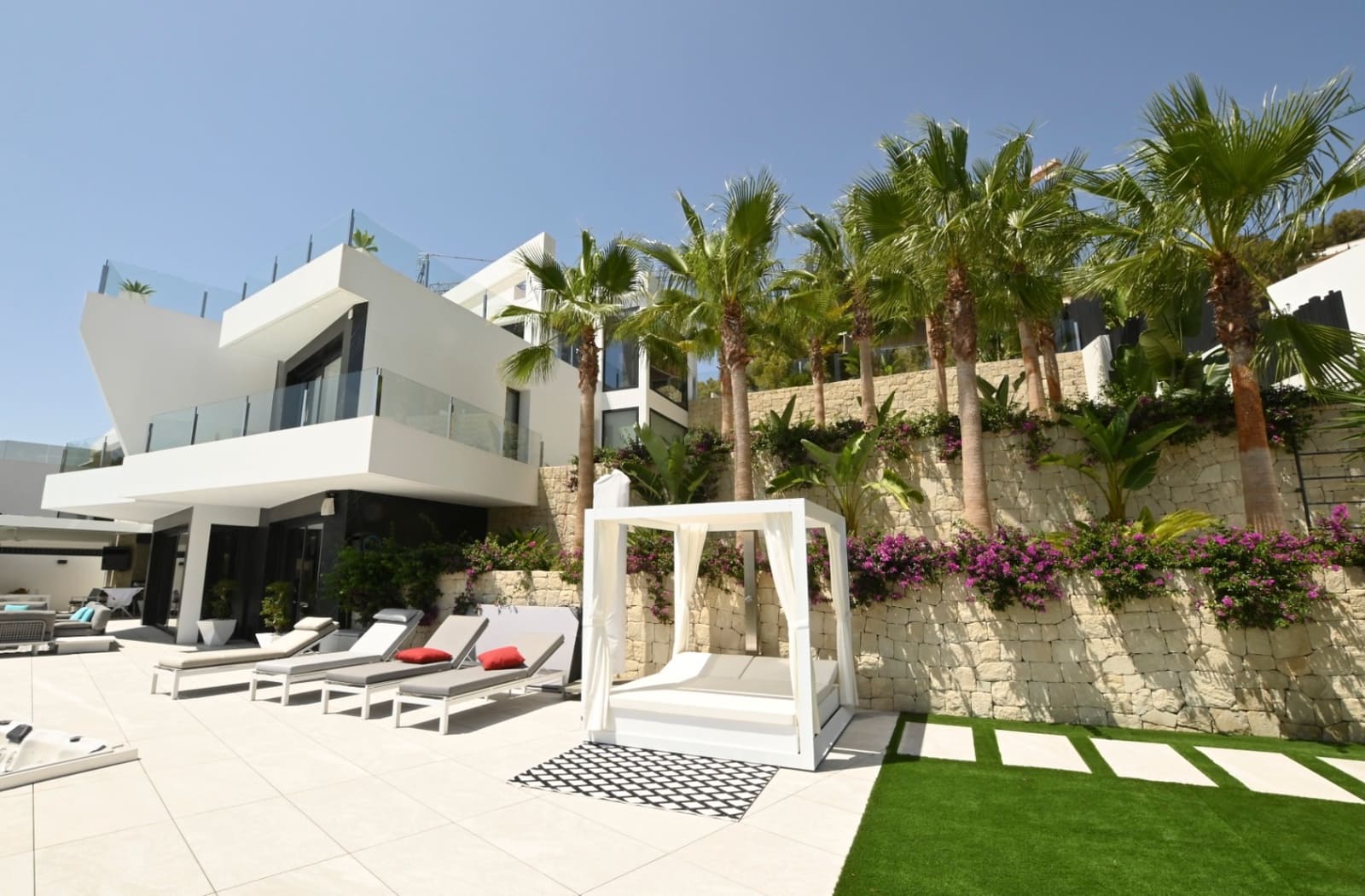 5 soveværelse Villa til salg i Benissa med swimmingpool garage - € 3.300.000 (Ref: 9079841)